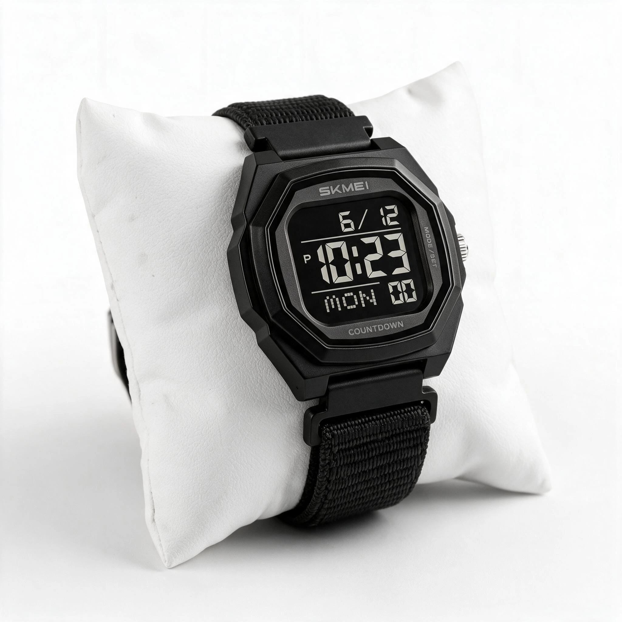 Skmei 2495 Black Watch For Men Upgraded - Image 2