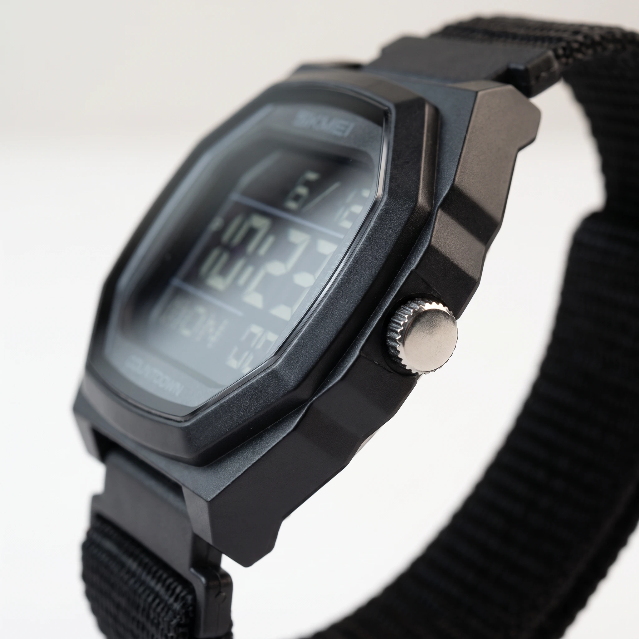 Skmei 2495 Black Watch For Men Upgraded - Image 3